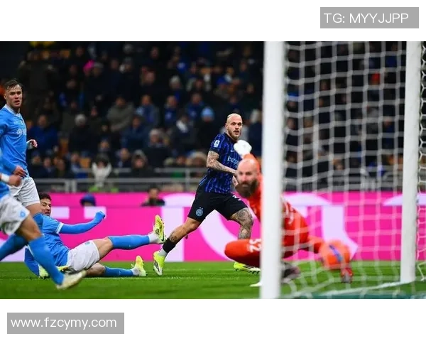 足总杯激战波尔图与那不勒斯互交白卷红牌事件引发全场热议